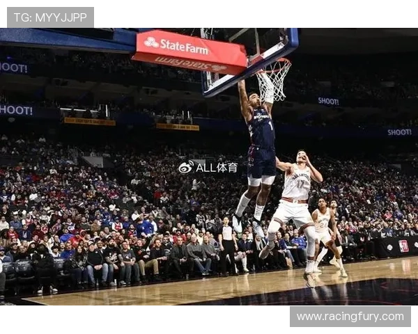 马克西抢断快攻得手，76人末节打出18-5攻势